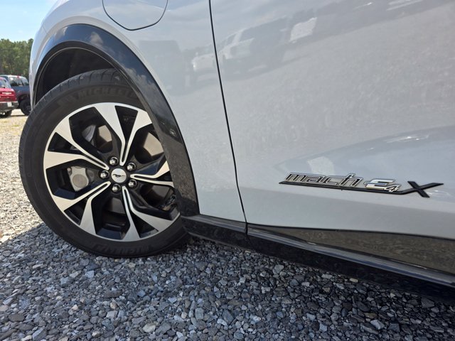 Used 2023 Space White Metallic Ford Premium image 6