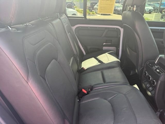 Used 2023 White Land Rover S image 24