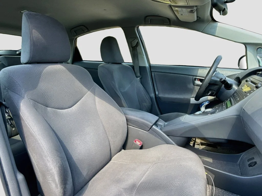Used 2011 Blizzard Pearl Toyota Two image 29