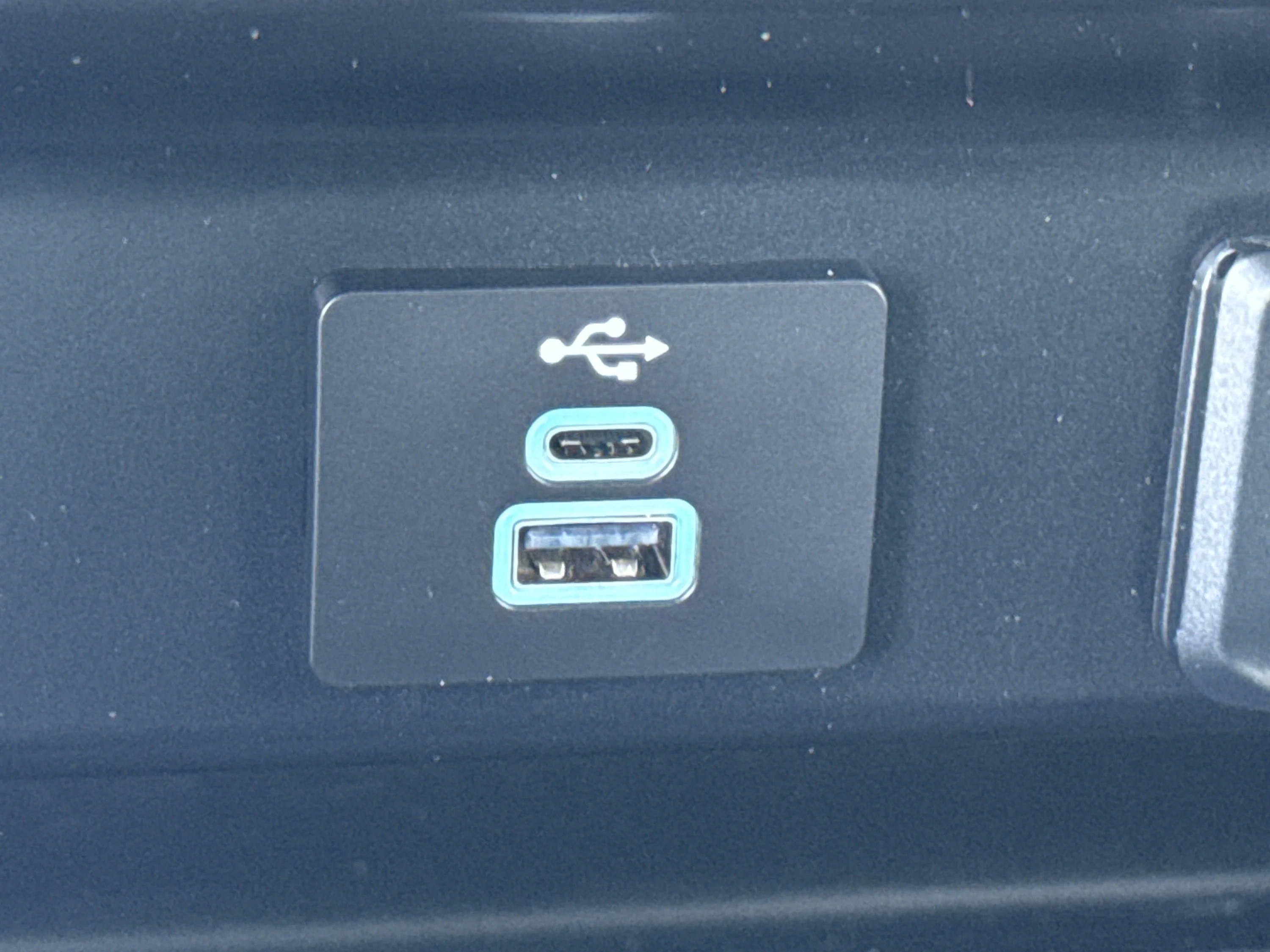 Used 2026 Oxford White Ford XLT image 36