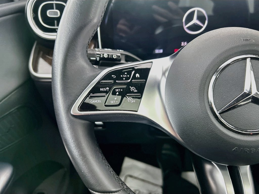 Certified Used 2026 Polar White Mercedes-Benz GLC 300 image 11
