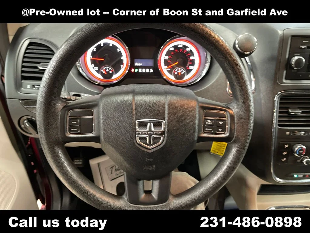 Used 2014 Red Dodge SXT image 20