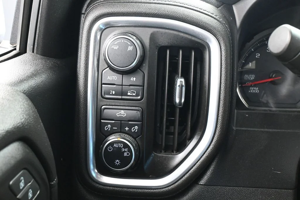 Used 2019 Black Chevrolet LT image 15