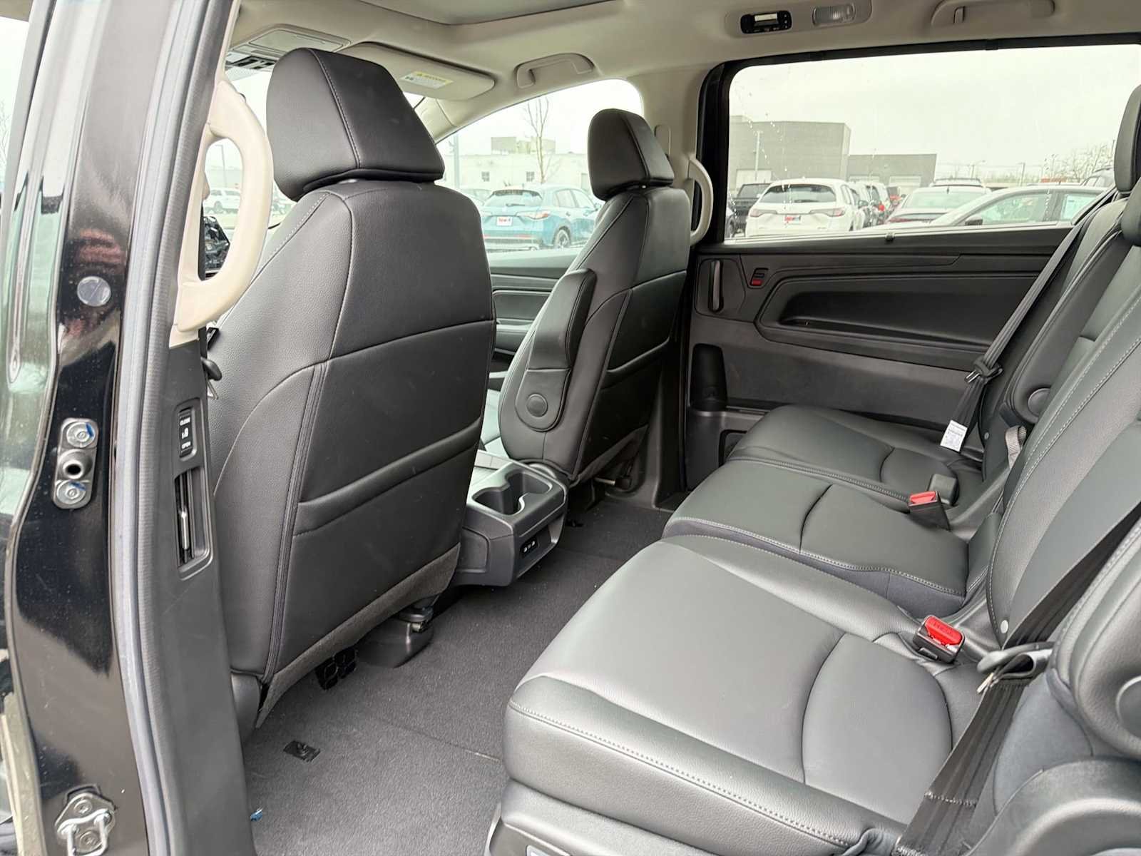 2026 Honda Odyssey EX-L - Photo 12