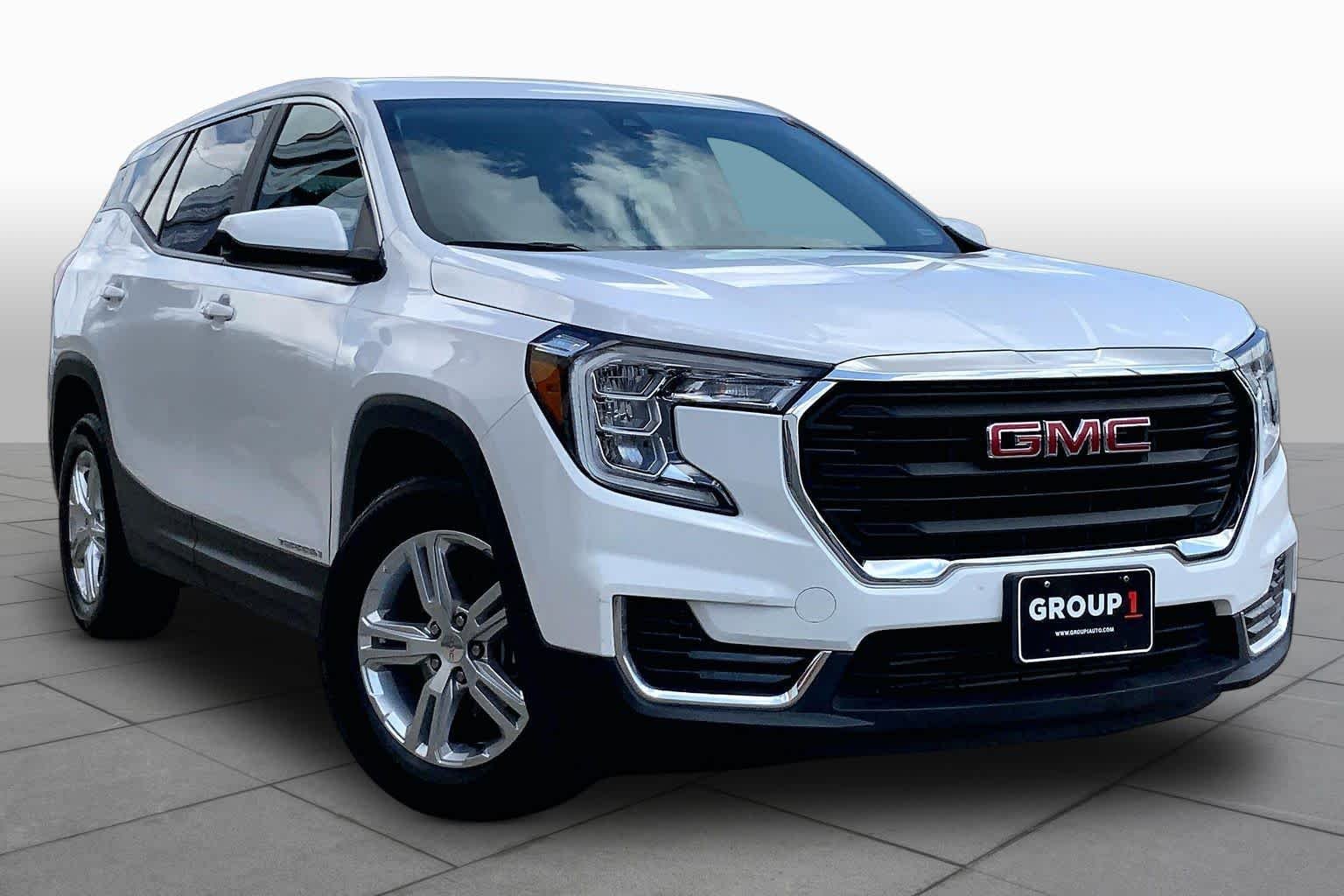 Used 2024 Summit White GMC SLE image 3