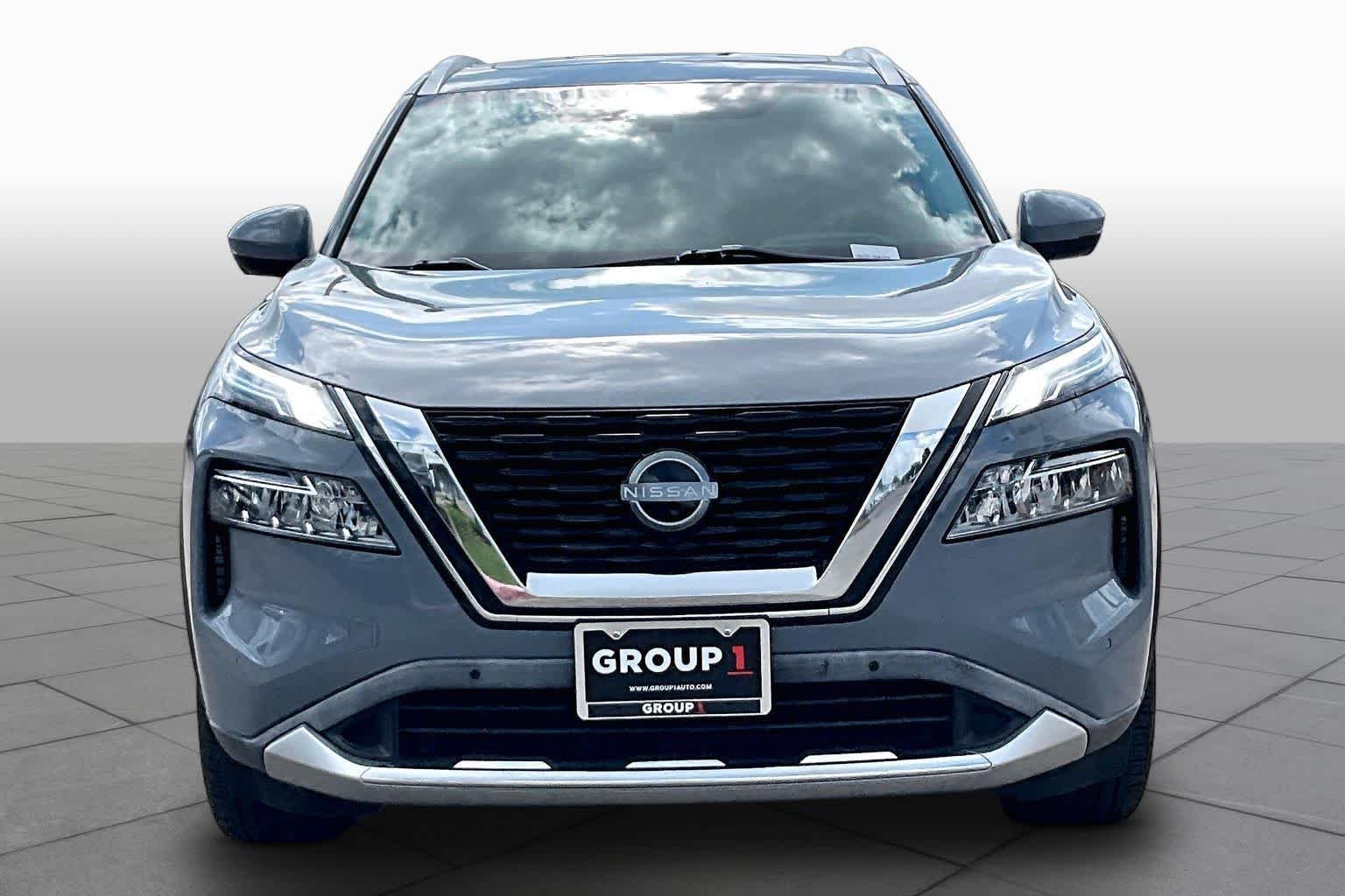 Used 2023 Boulder Gray Pearl Nissan Platinum image 4