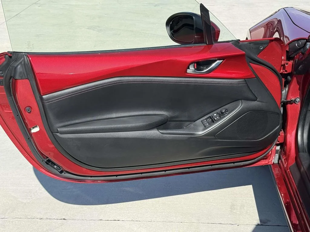 Used 2017 Red Metallic Mazda Grand Touring image 24