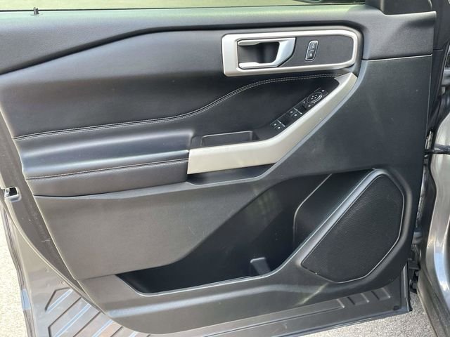 Used 2022 Carbonized Gray Metallic Ford XLT image 11