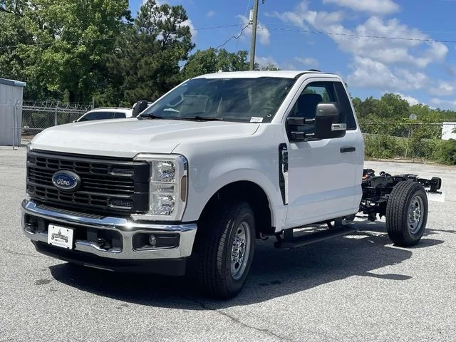 New 2025 White Ford XL image 3