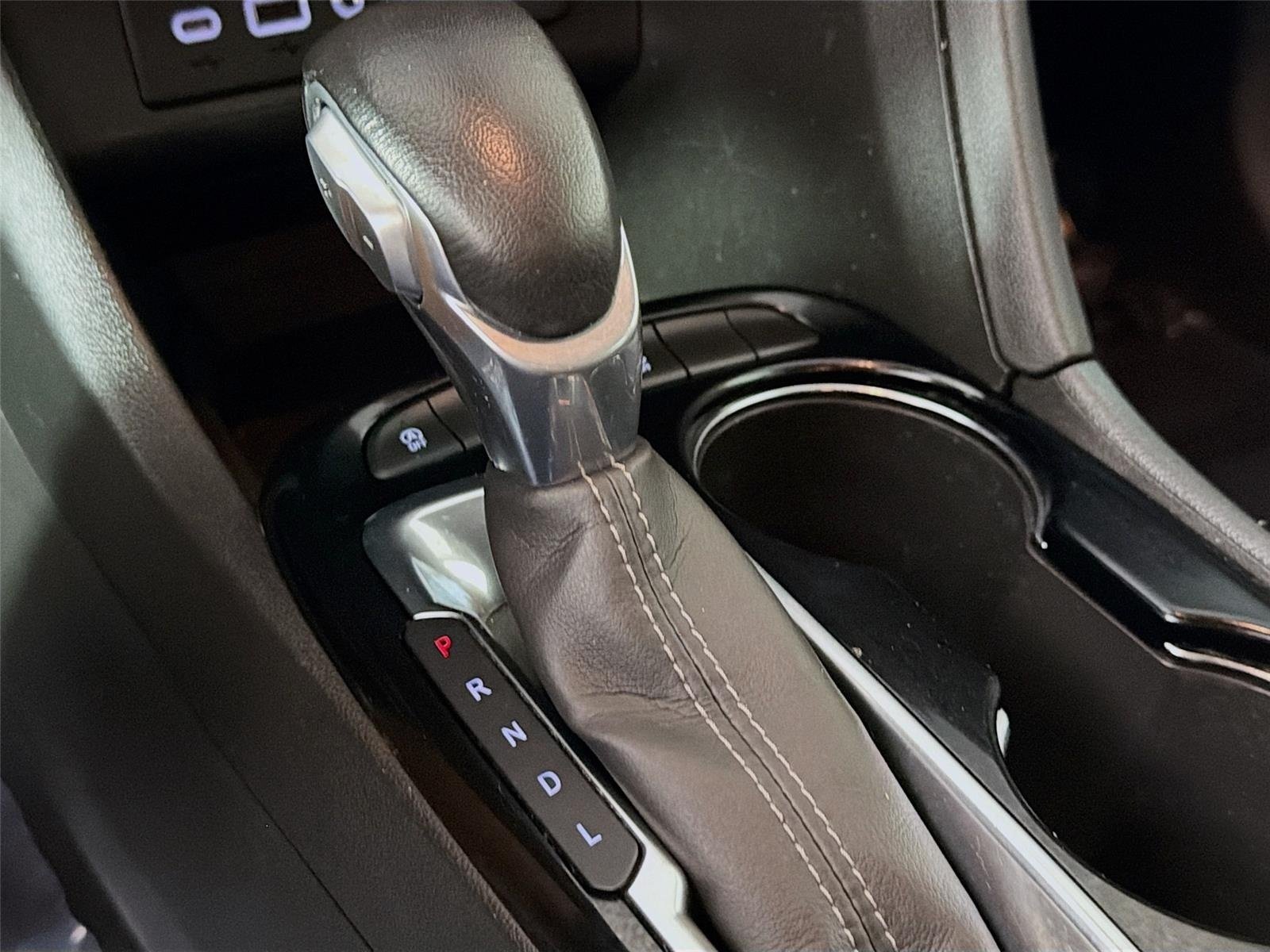 Used 2023 Cinnabar Metallic Buick Select image 18