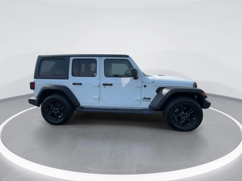 Used 2020 White Jeep Unlimited Sport Altitude image 9
