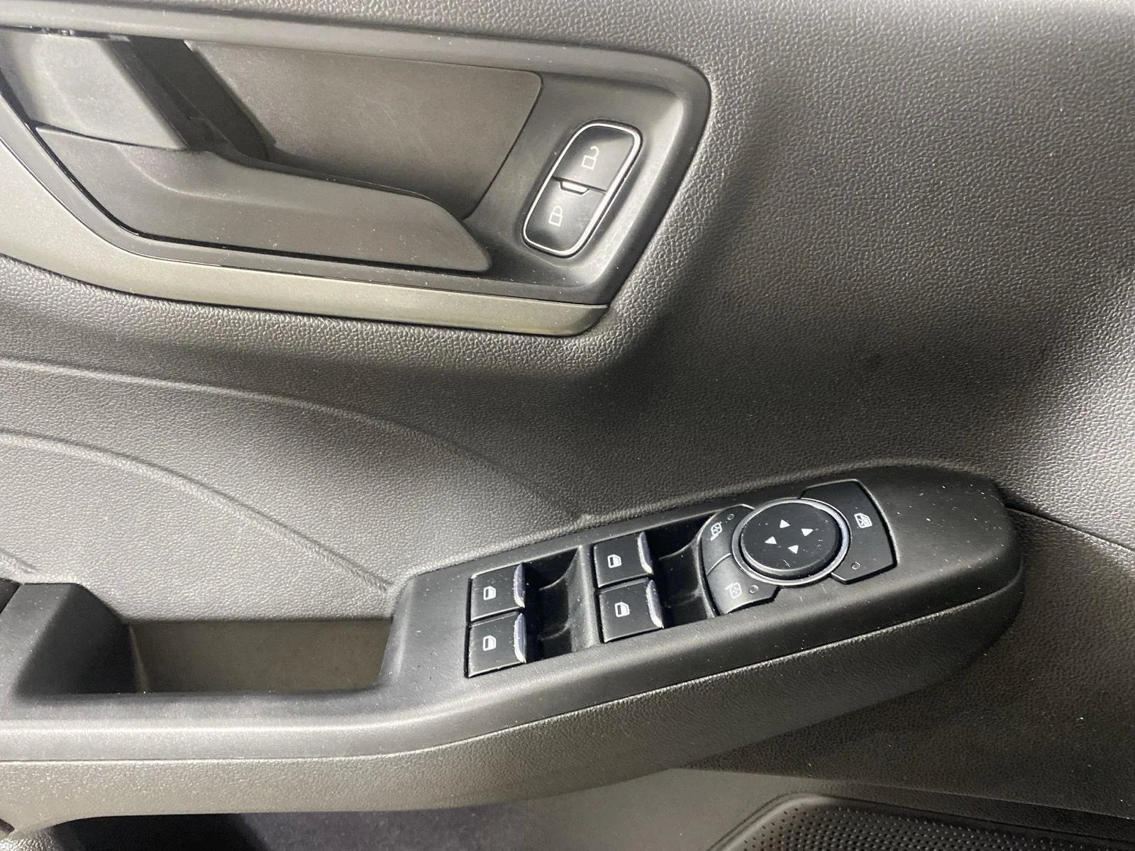 Used 2023 Iconic Silver Ford Active image 12