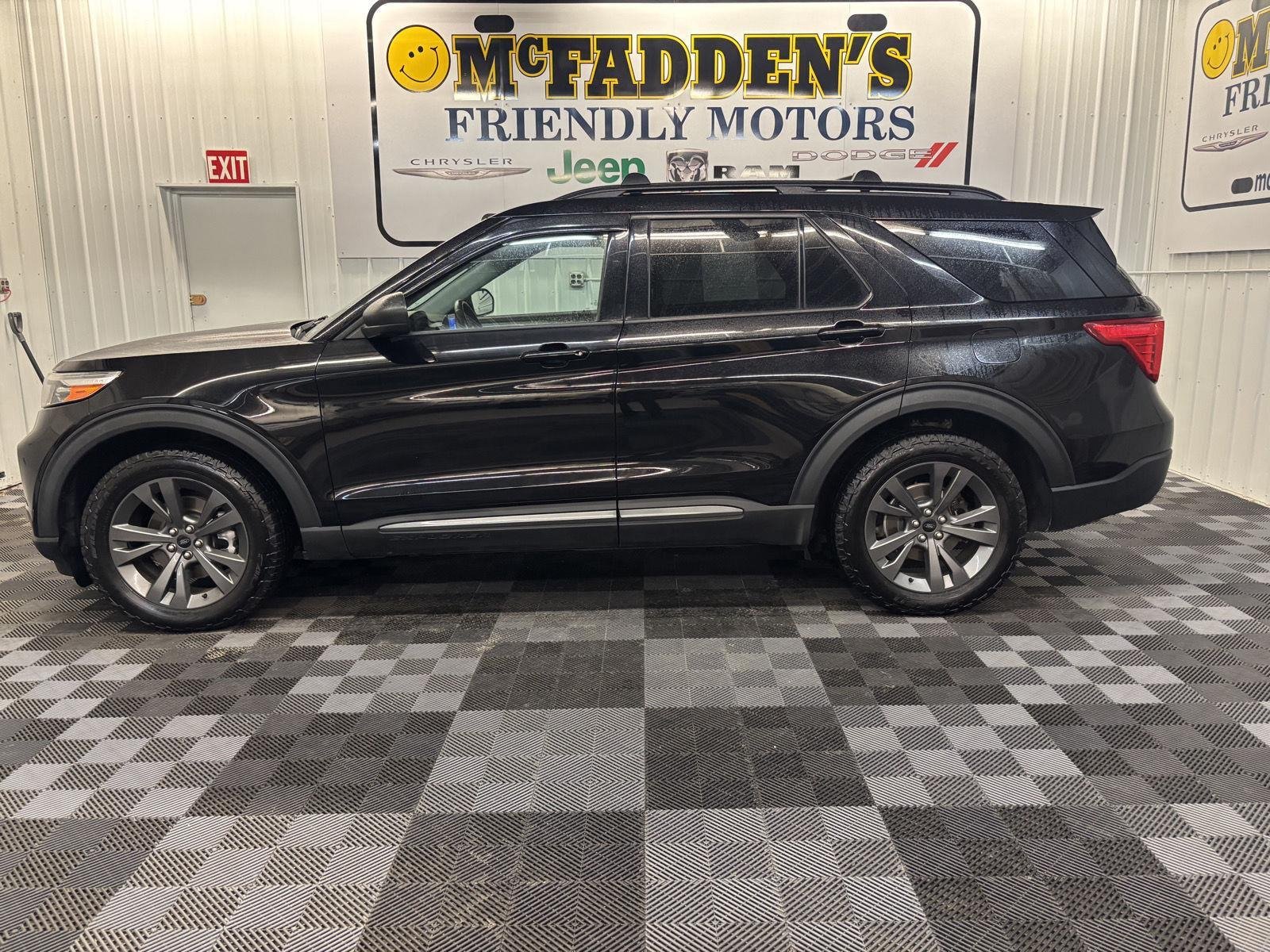 Used 2021 Agate Black Metallic Ford XLT image 5