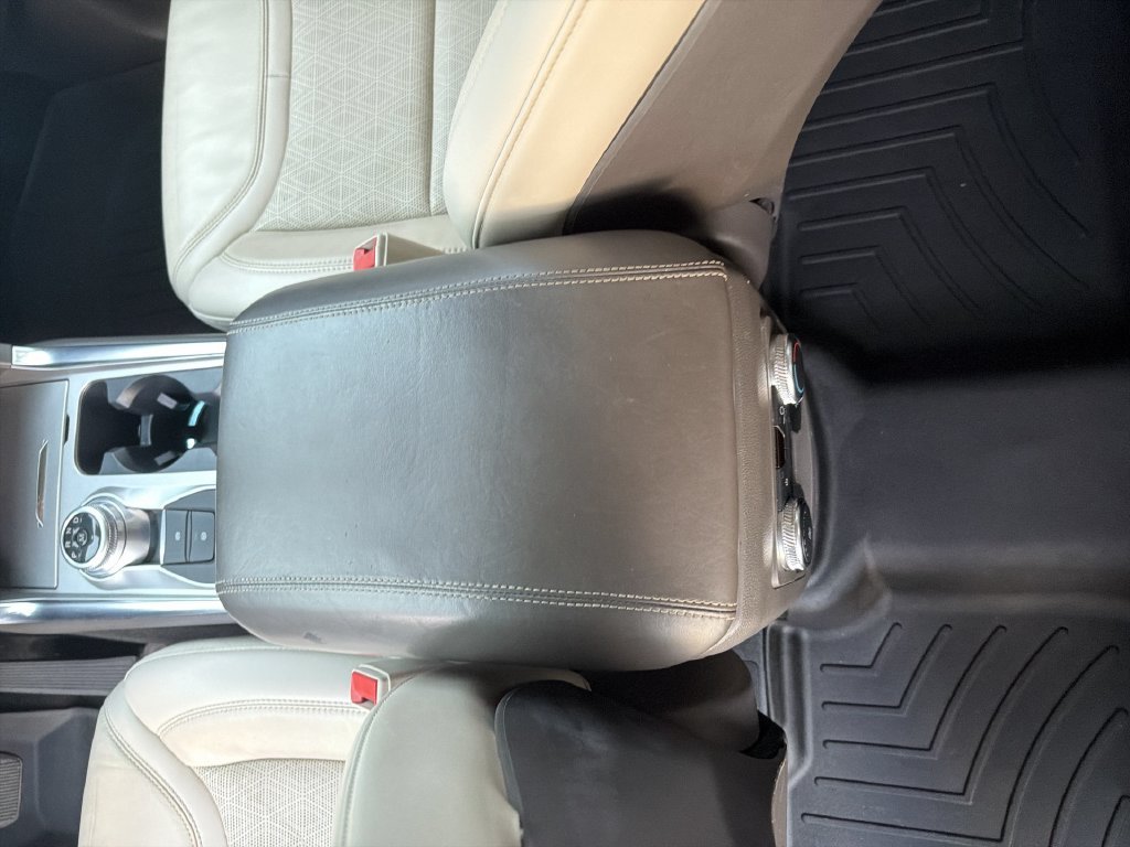 2020 Ford Explorer Platinum - Photo 25