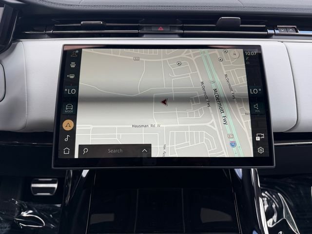Certified Used 2025 White Land Rover Dynamic SE image 20