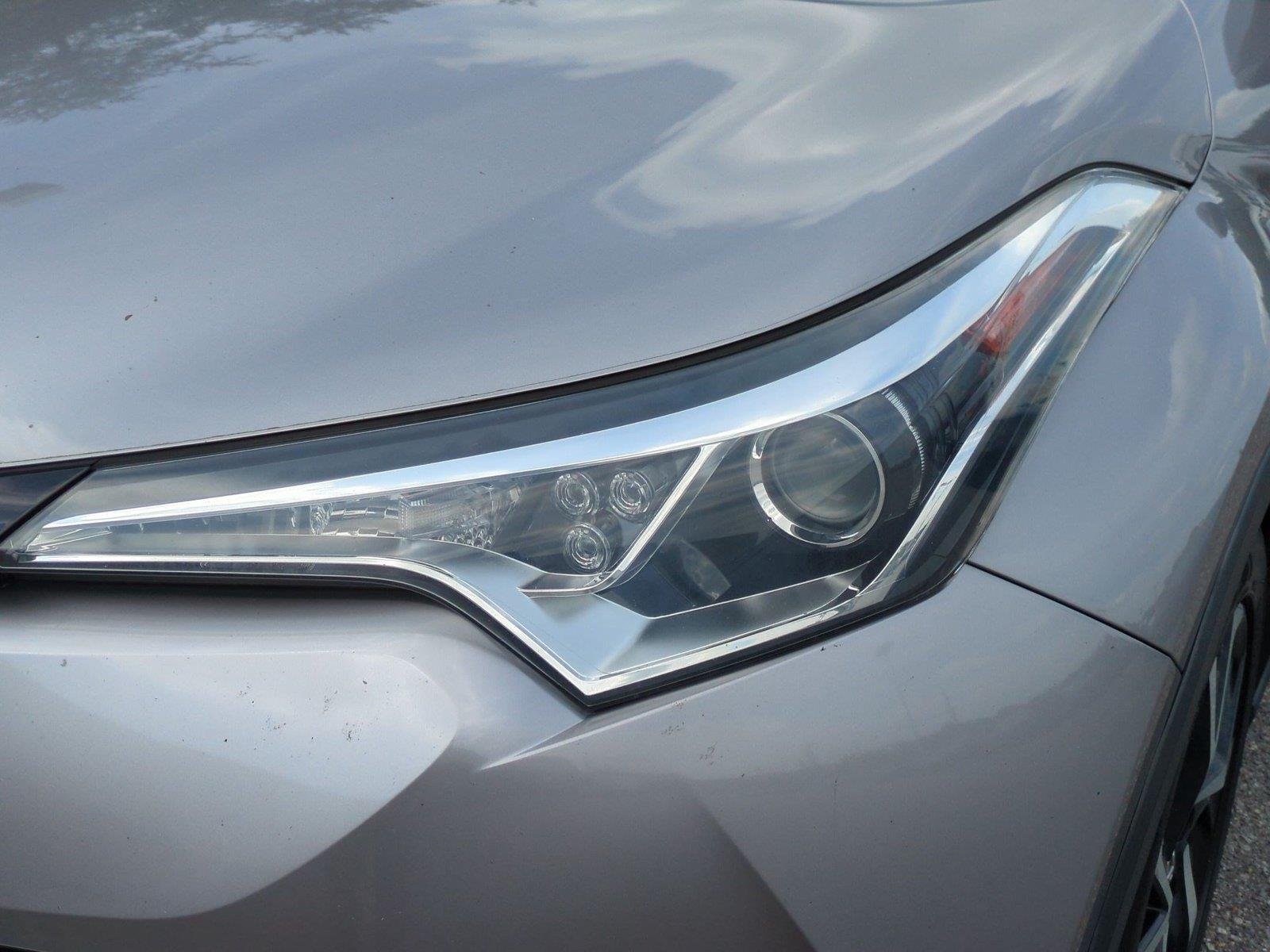 Used 2019 Silver Knockout Metallic Toyota XLE image 9