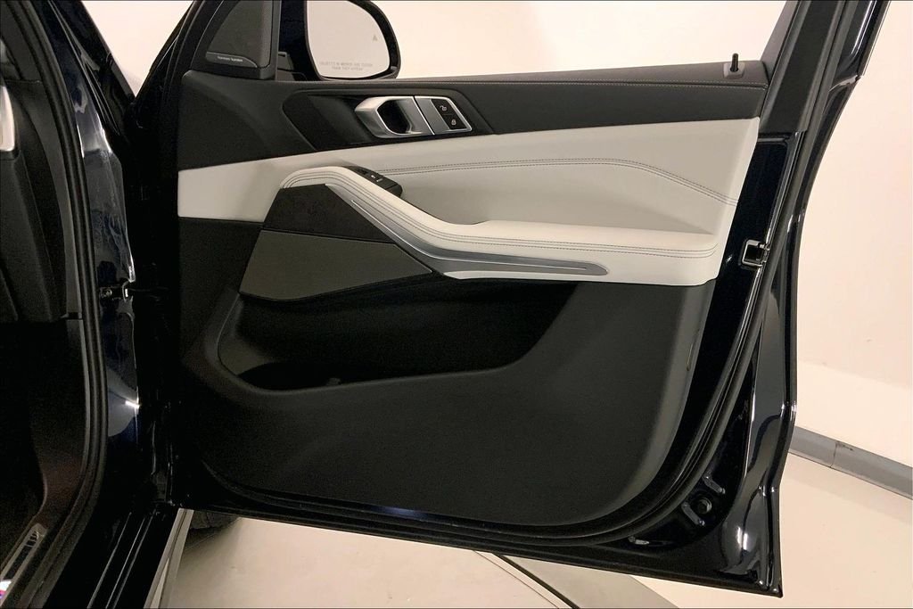 Used 2026 Carbon Black Metallic BMW  image 25