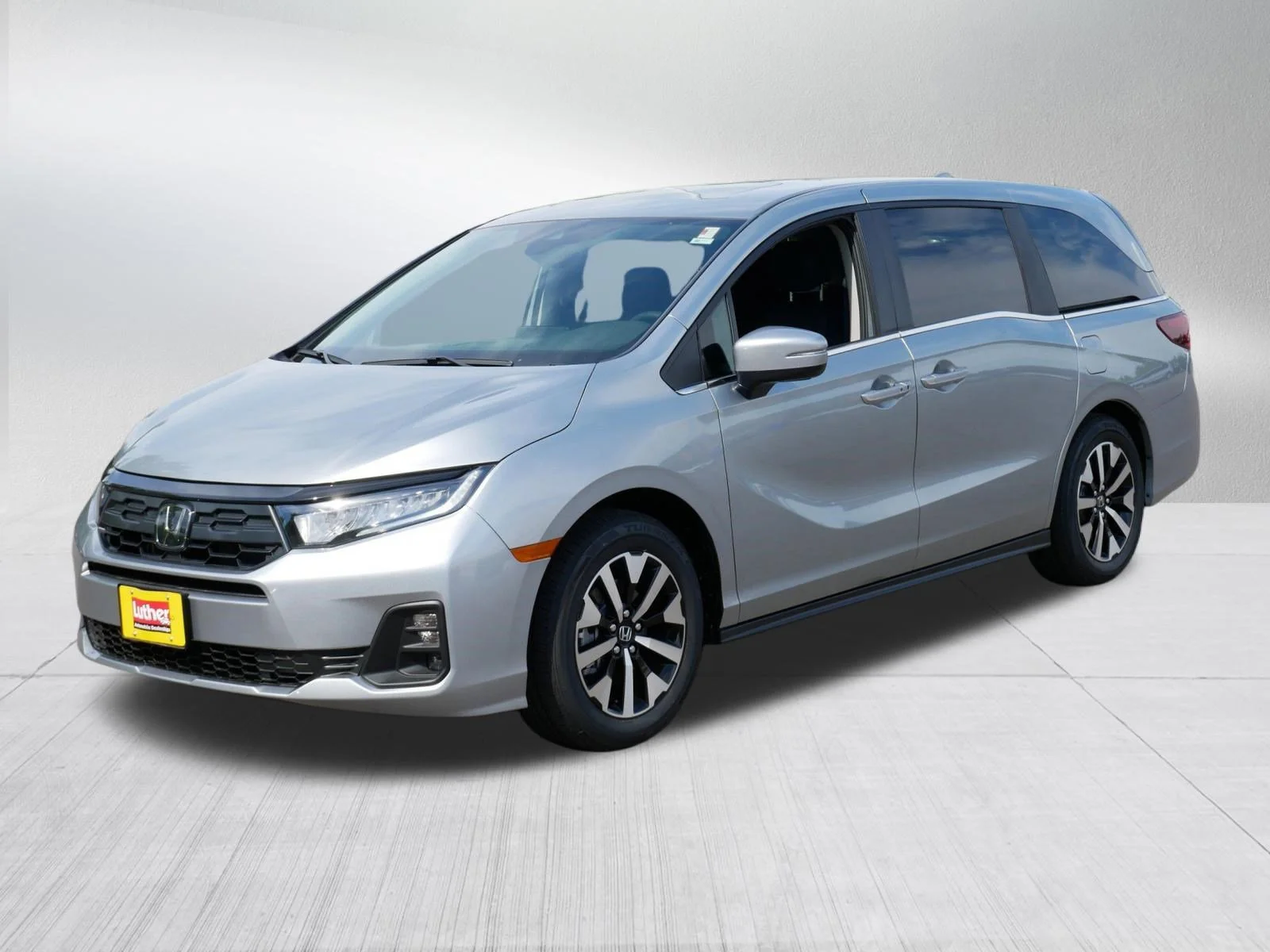 Certified Used 2026 Solar Silver Metallic Honda EX-L image 38