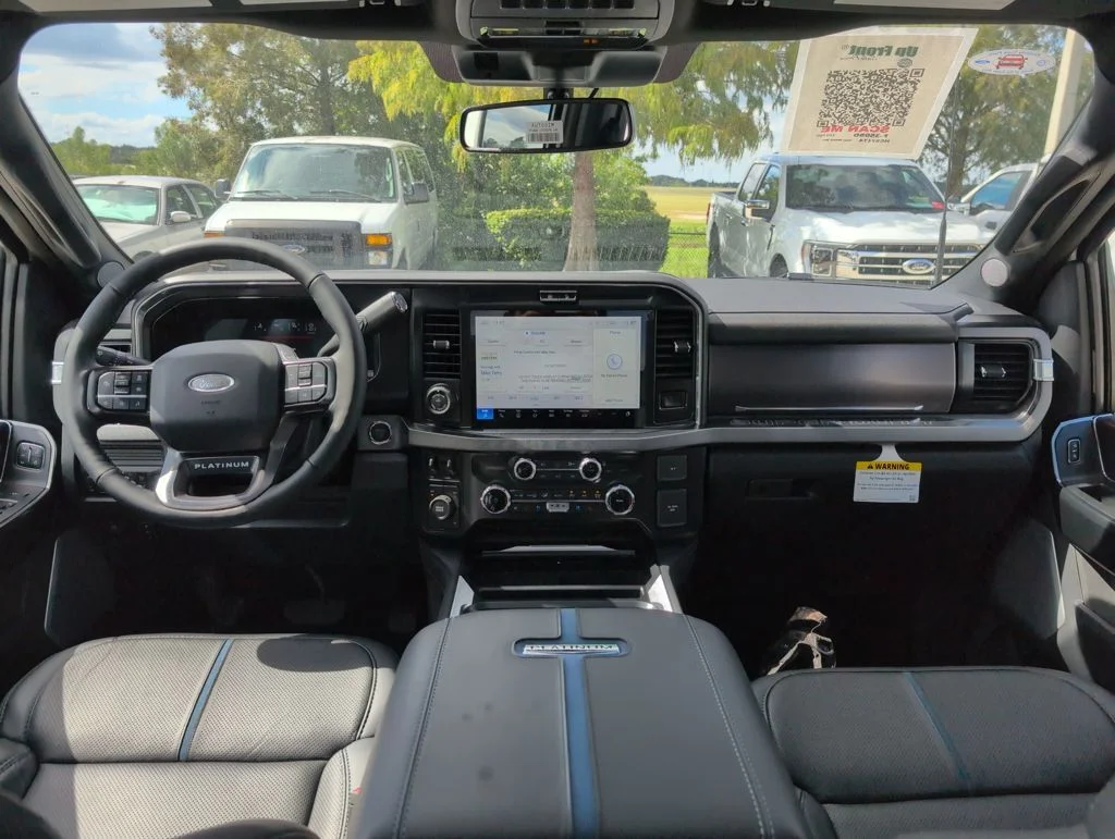 2026 Ford F-350 Super Duty Platinum - Photo 9