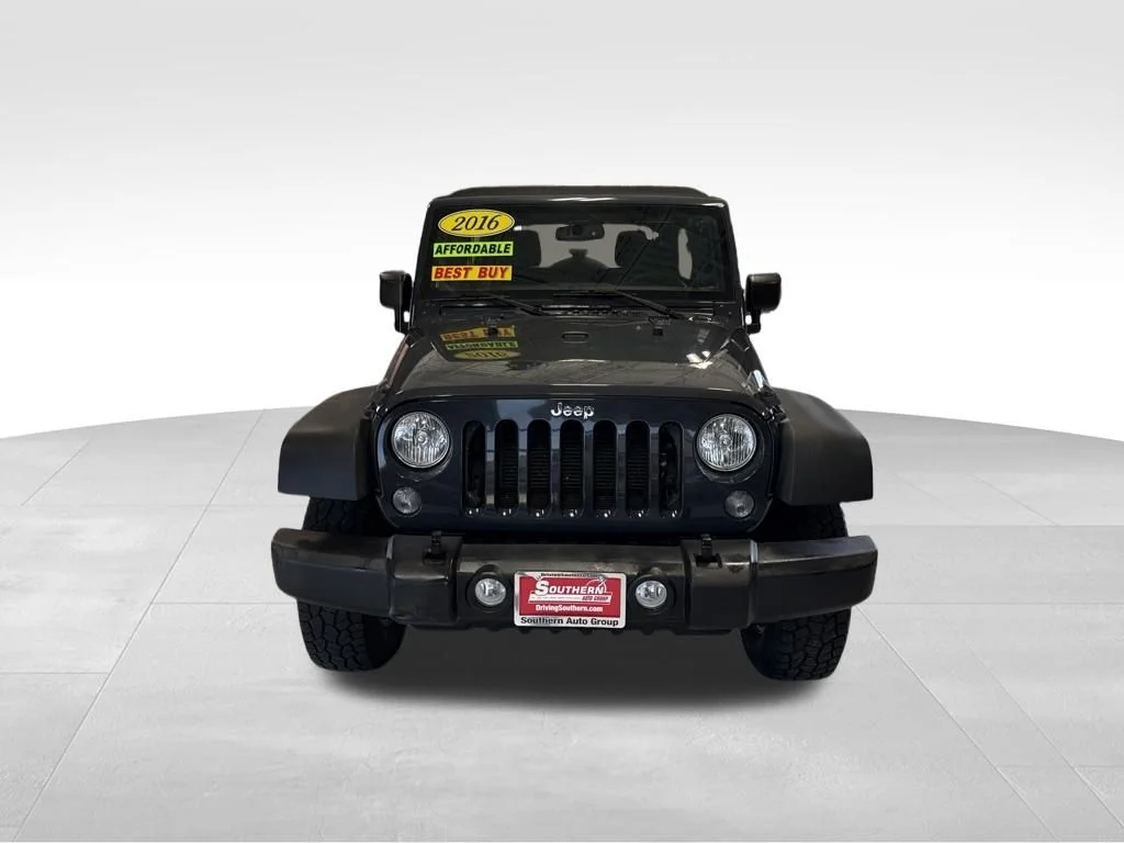 Used 2016 Black Jeep Unlimited Rubicon image 9