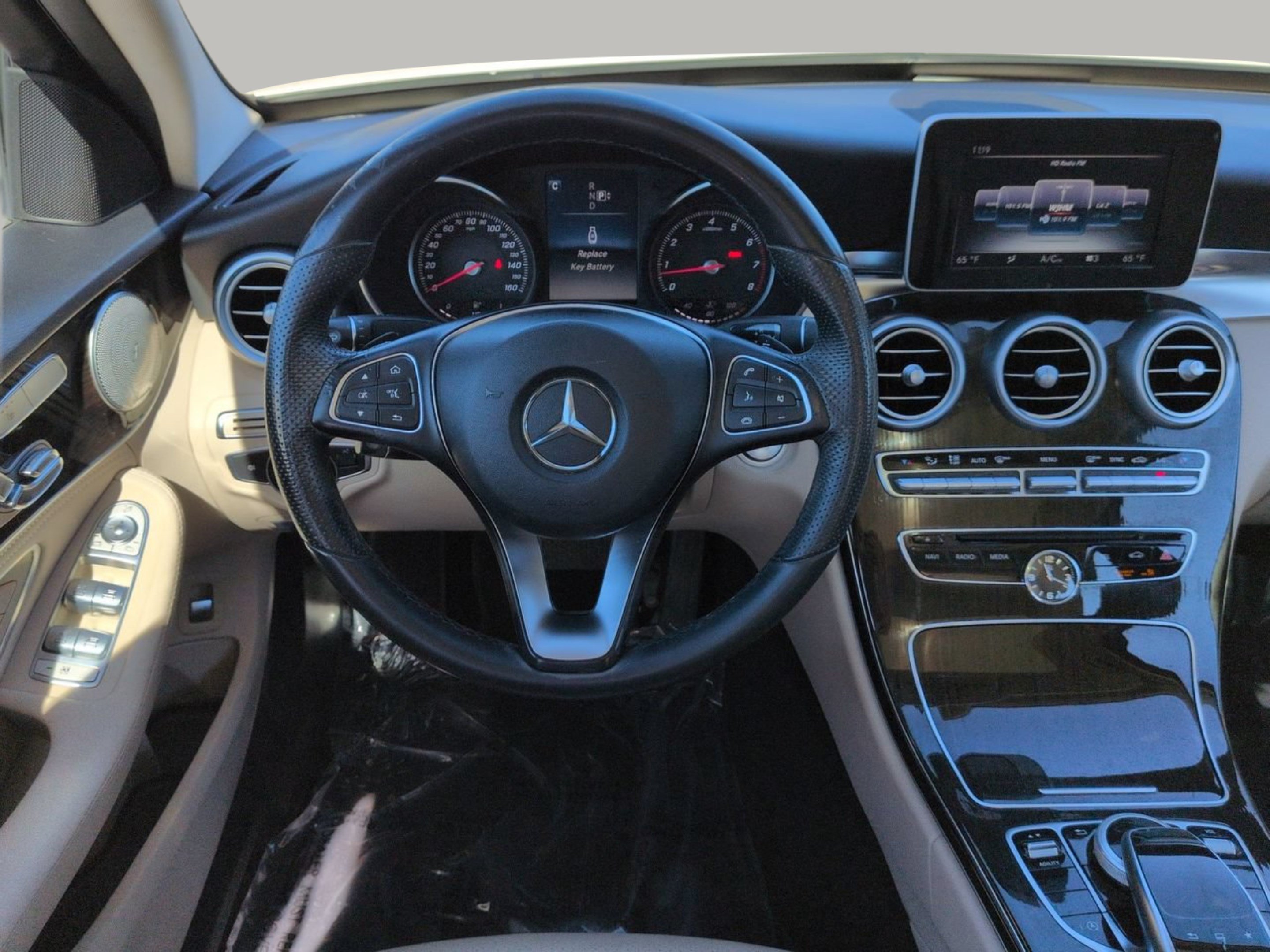 Used 2015 Polar White Mercedes-Benz C 300 image 19