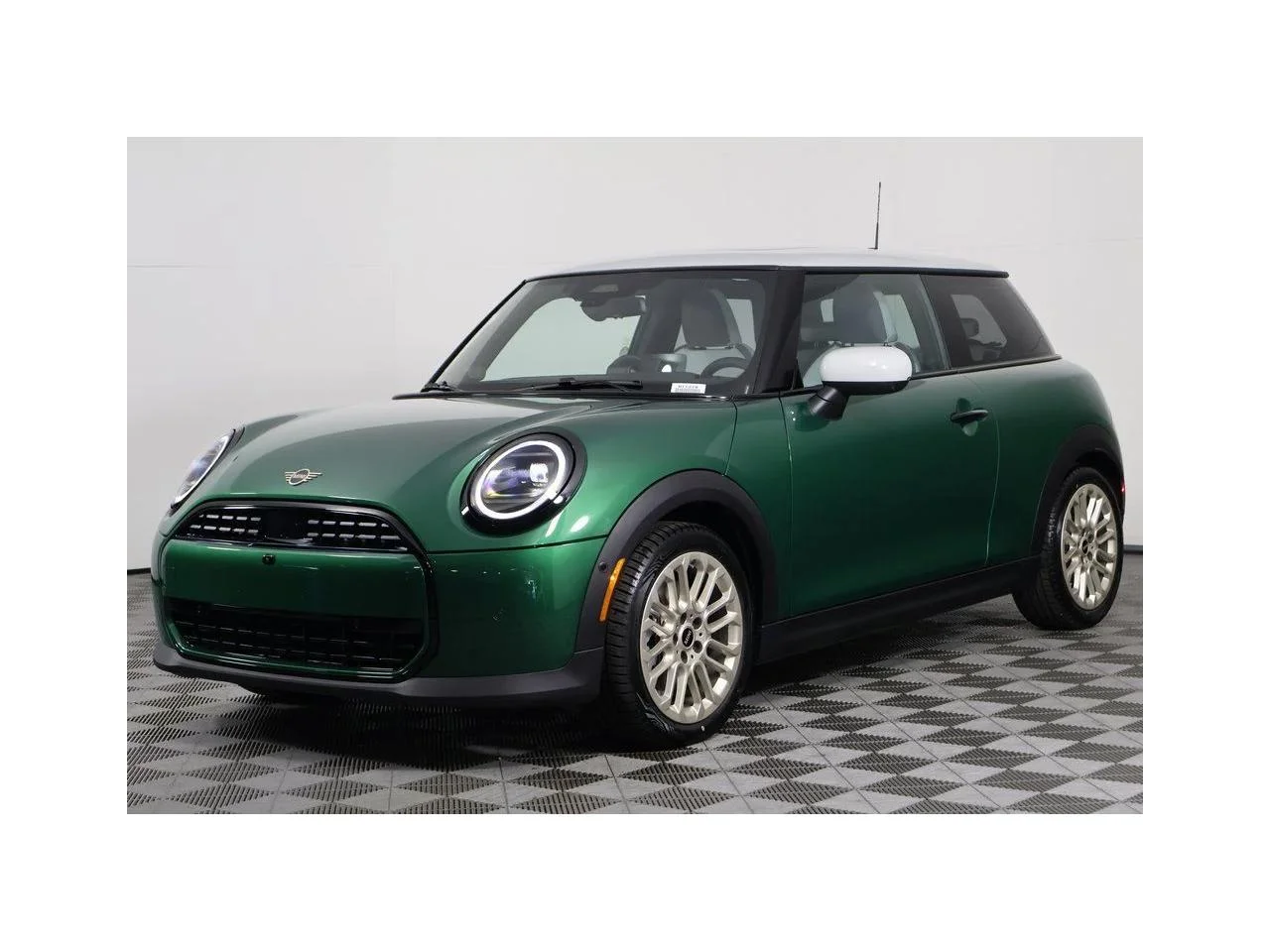 2026 MINI Hardtop's photo