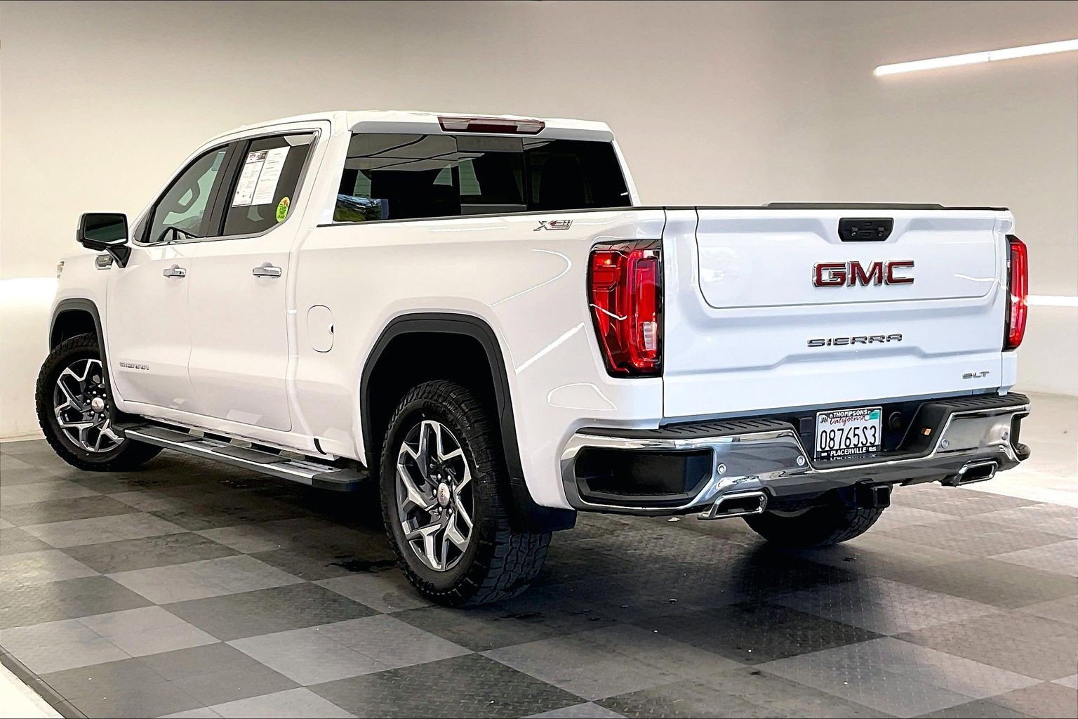 Used 2022 Summit White GMC SLT image 10