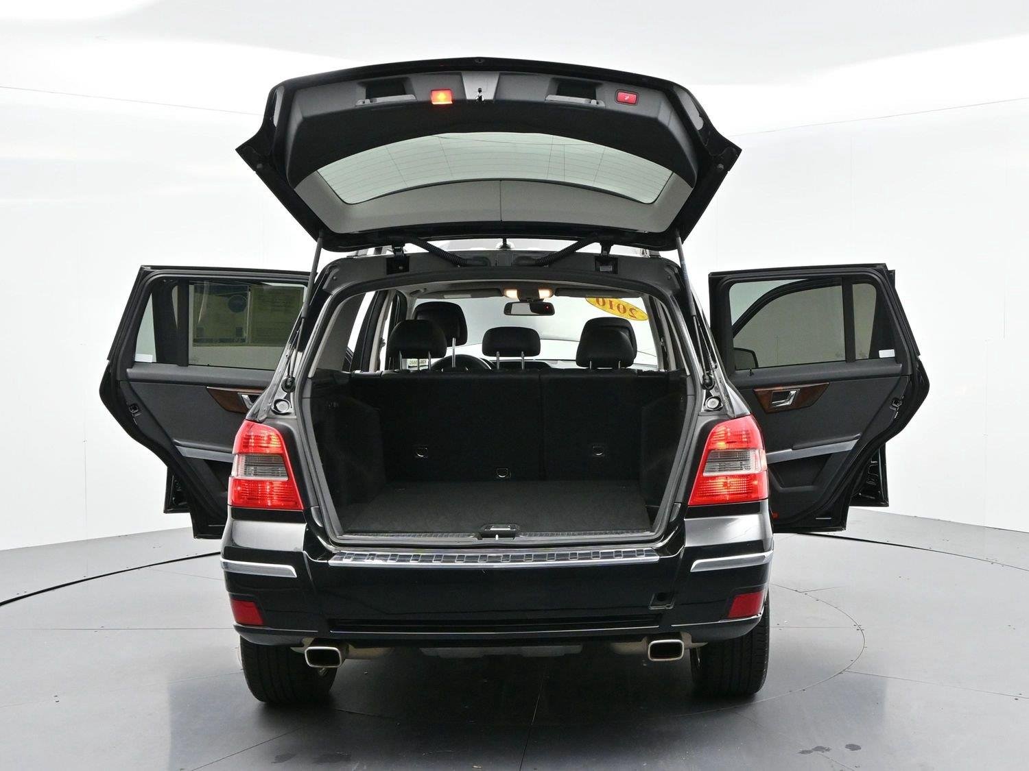 Used 2010 Black Mercedes-Benz GLK 350 image 44