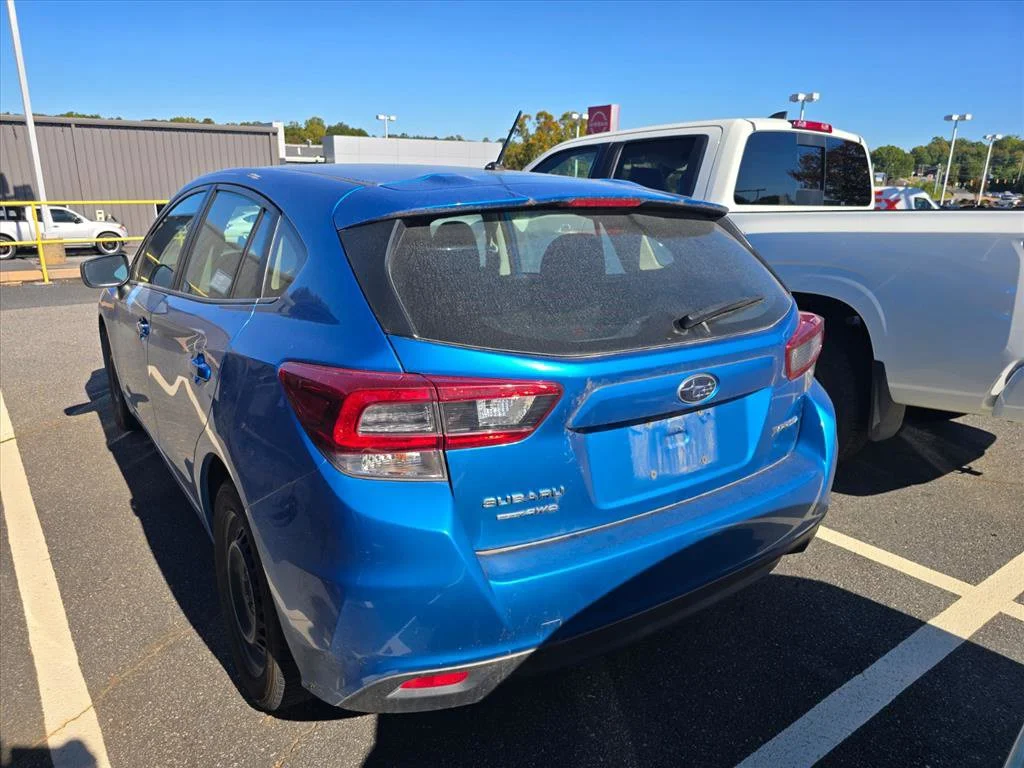 Used 2022 Blue Subaru Base image 11