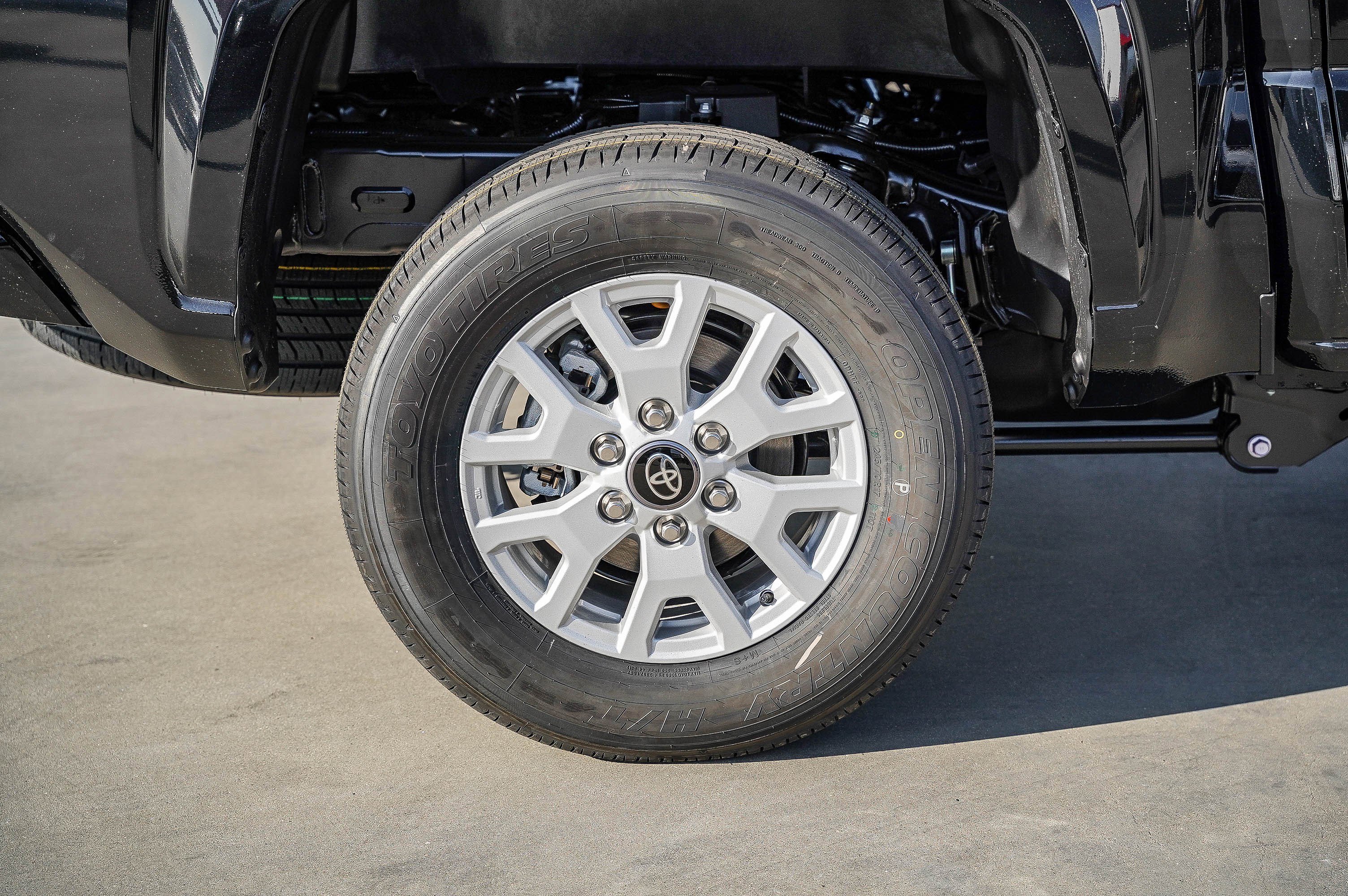 2026 Toyota Tacoma SR5 - Photo 6