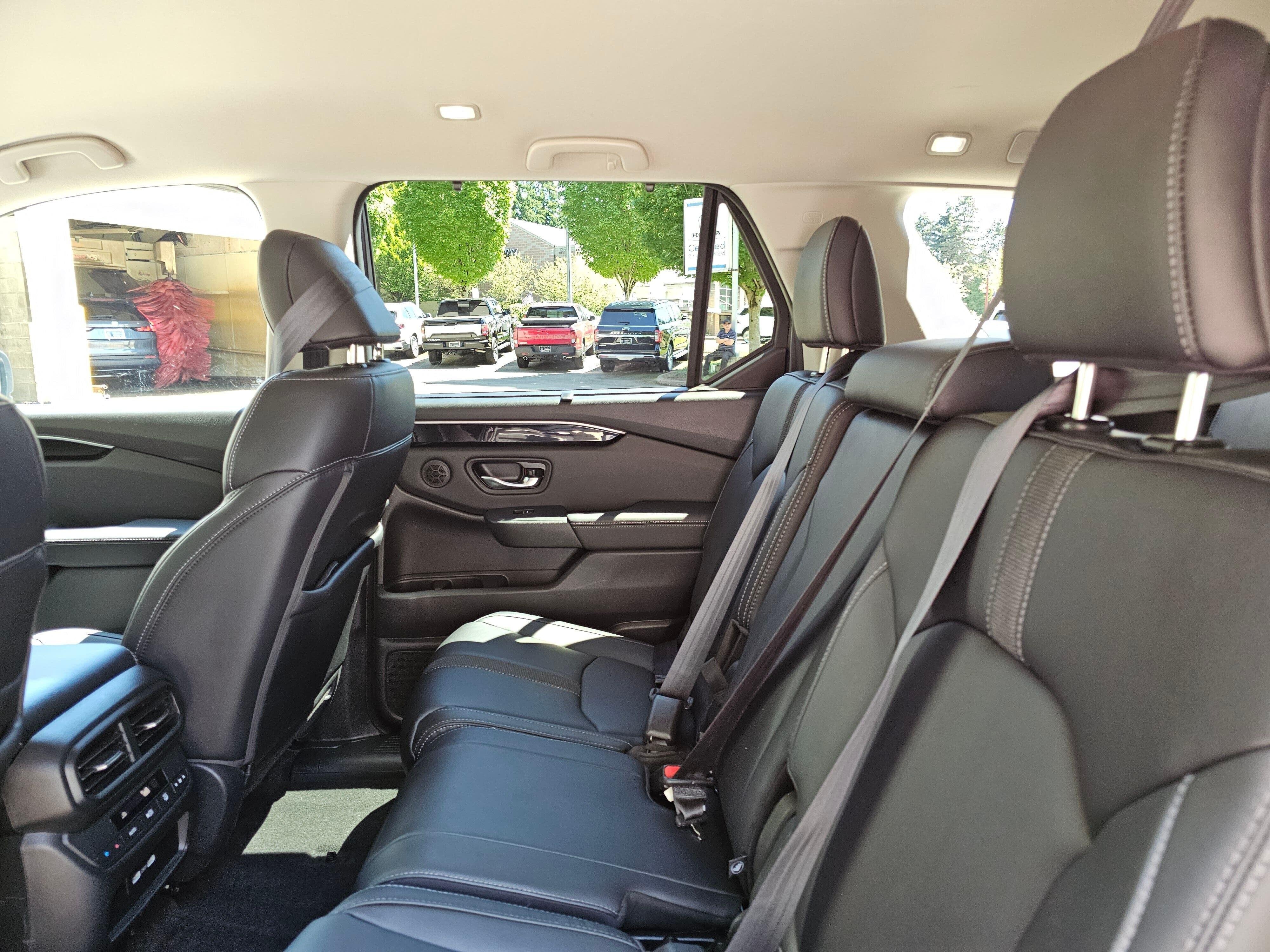 Certified Used 2023 Modern Steel Metallic Honda AWD EX-L image 20