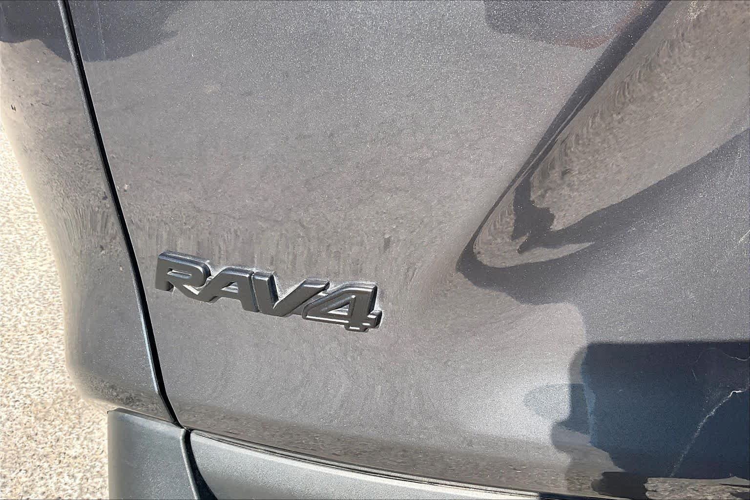 Used 2025 Magnetic Gray Metallic Toyota XLE Premium image 10