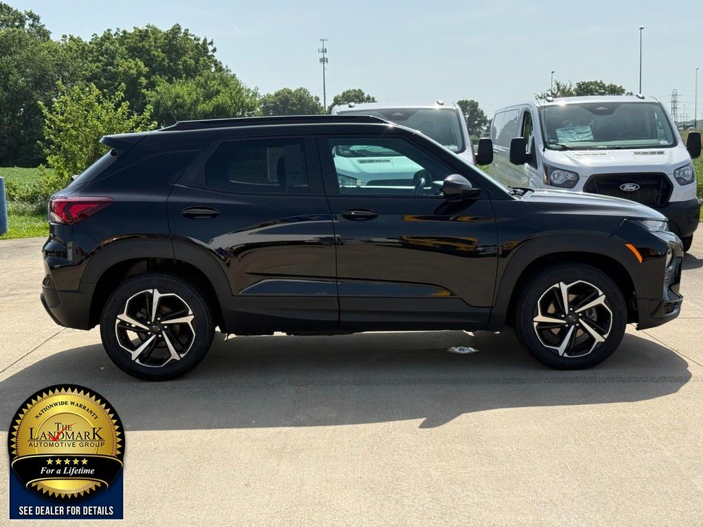 Used 2021 Mosaic Black Metallic Chevrolet AWD 4dr RS image 4