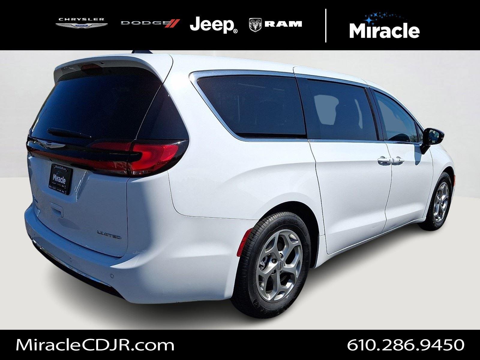 Certified Used 2024 Bright White Clearcoat Chrysler Limited image 6