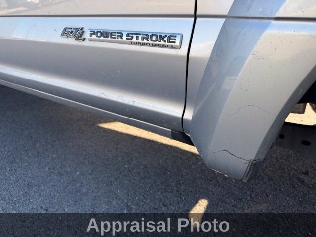 Used 2022 Silver Ford Platinum image 3