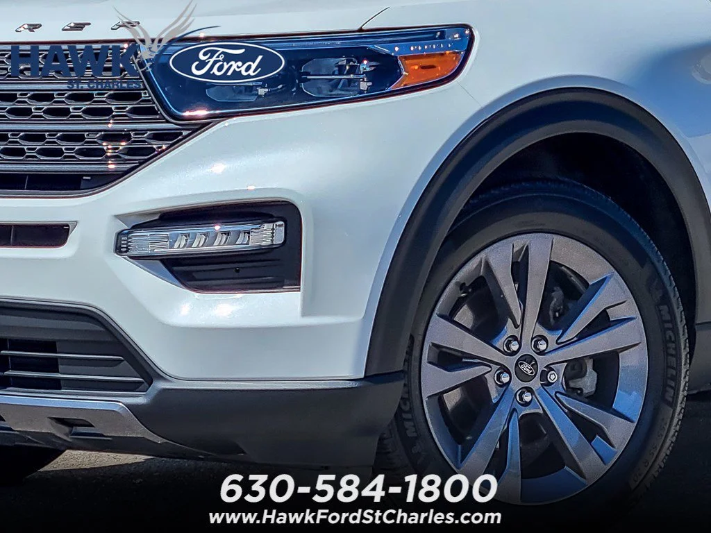 Certified Used 2023 White Metallic Ford XLT image 2