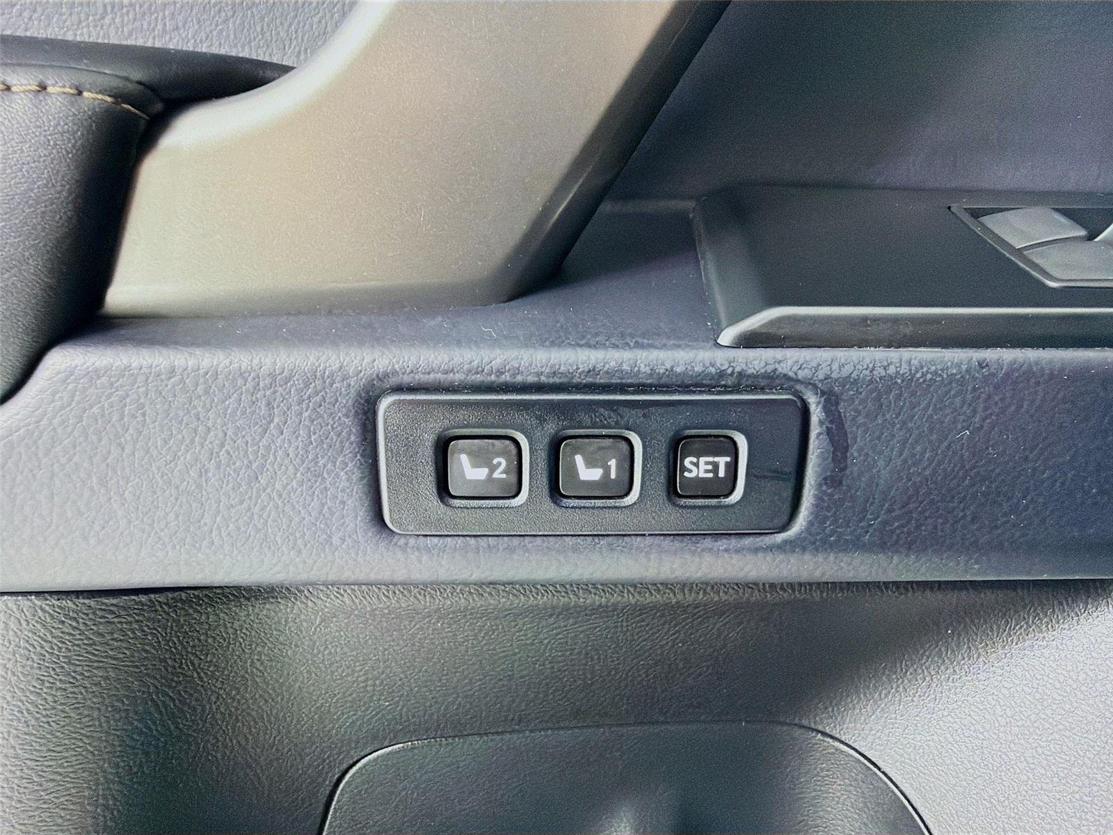 Used 2022 Black LEXUS PREM image 9
