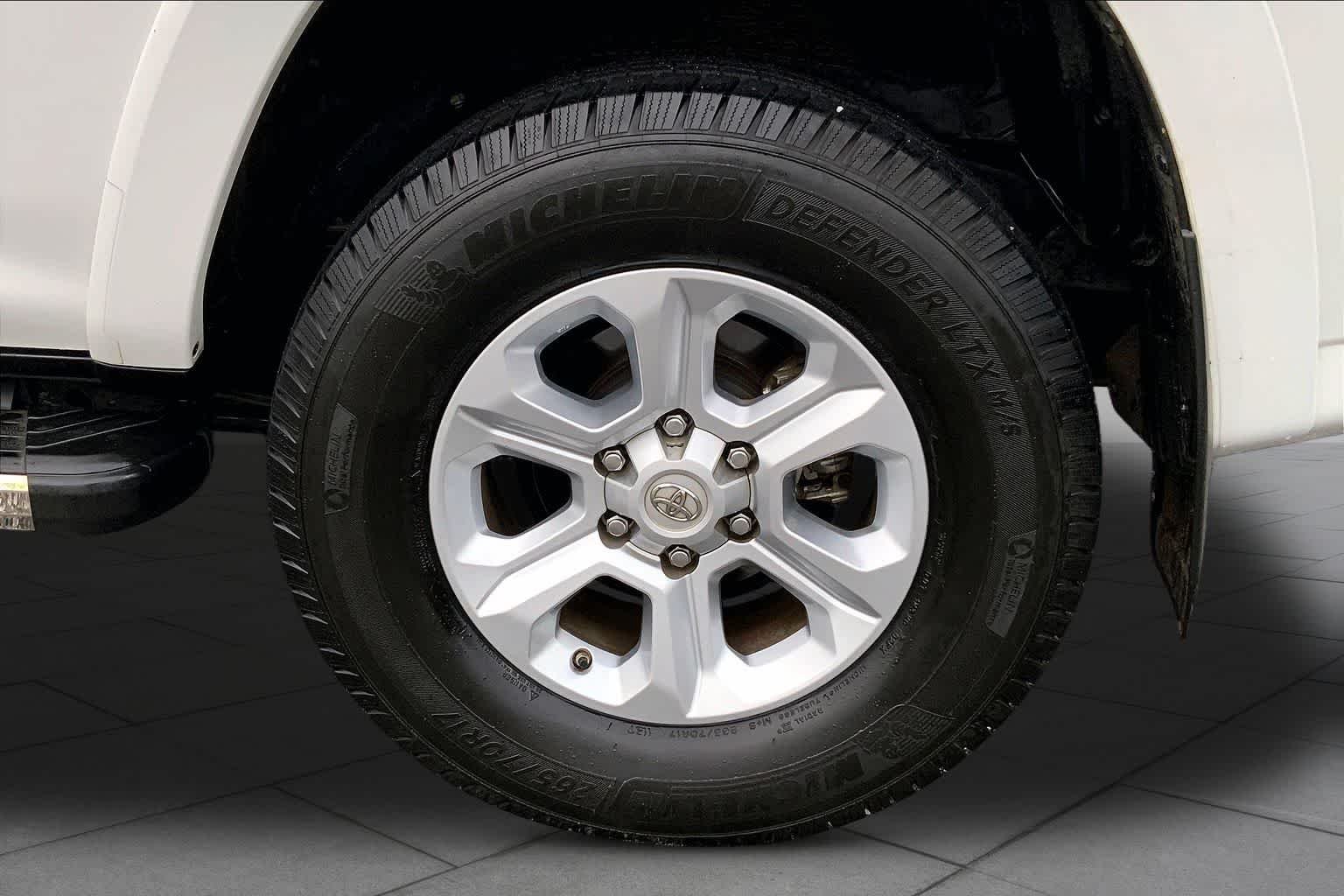 Certified Used 2019 Super White Toyota SR5 Premium image 11