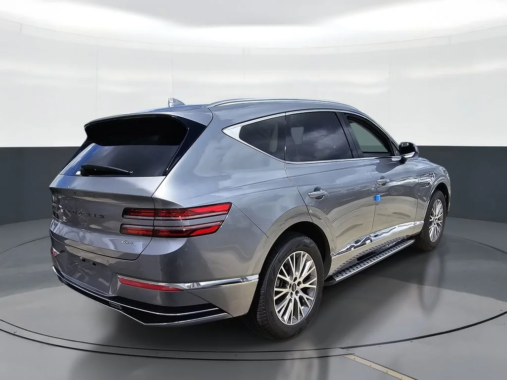 New 2026 Silver Genesis 2.5T image 3