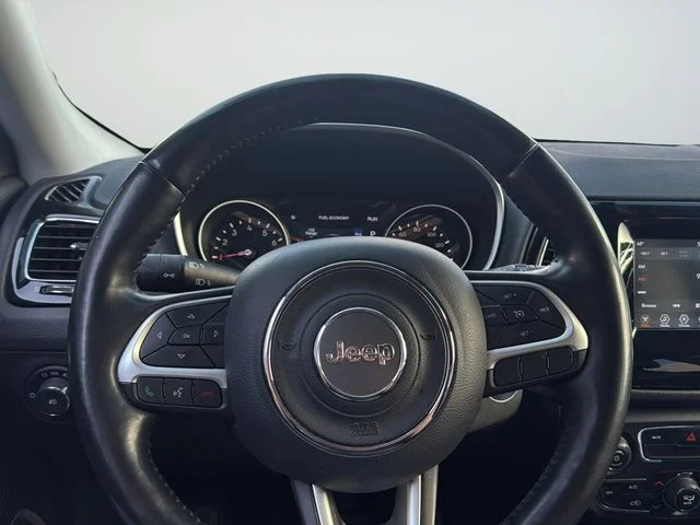 Used 2018 Black Jeep Latitude image 28
