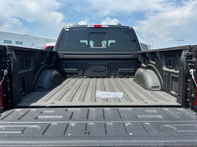 New 2026 Agate Black Metallic Ford XLT image 18