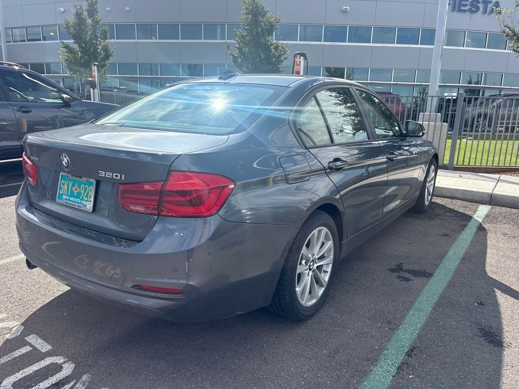 Used 2017 Gray BMW 320i xDrive image 5
