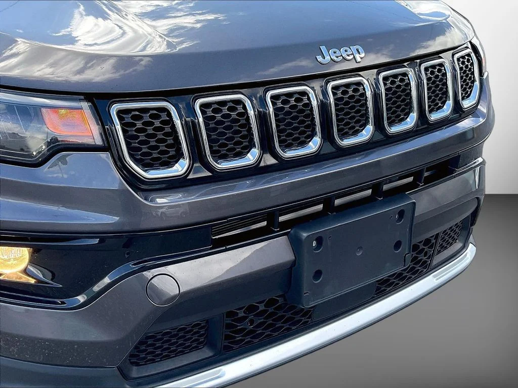 Used 2024 Gray Jeep Limited image 30