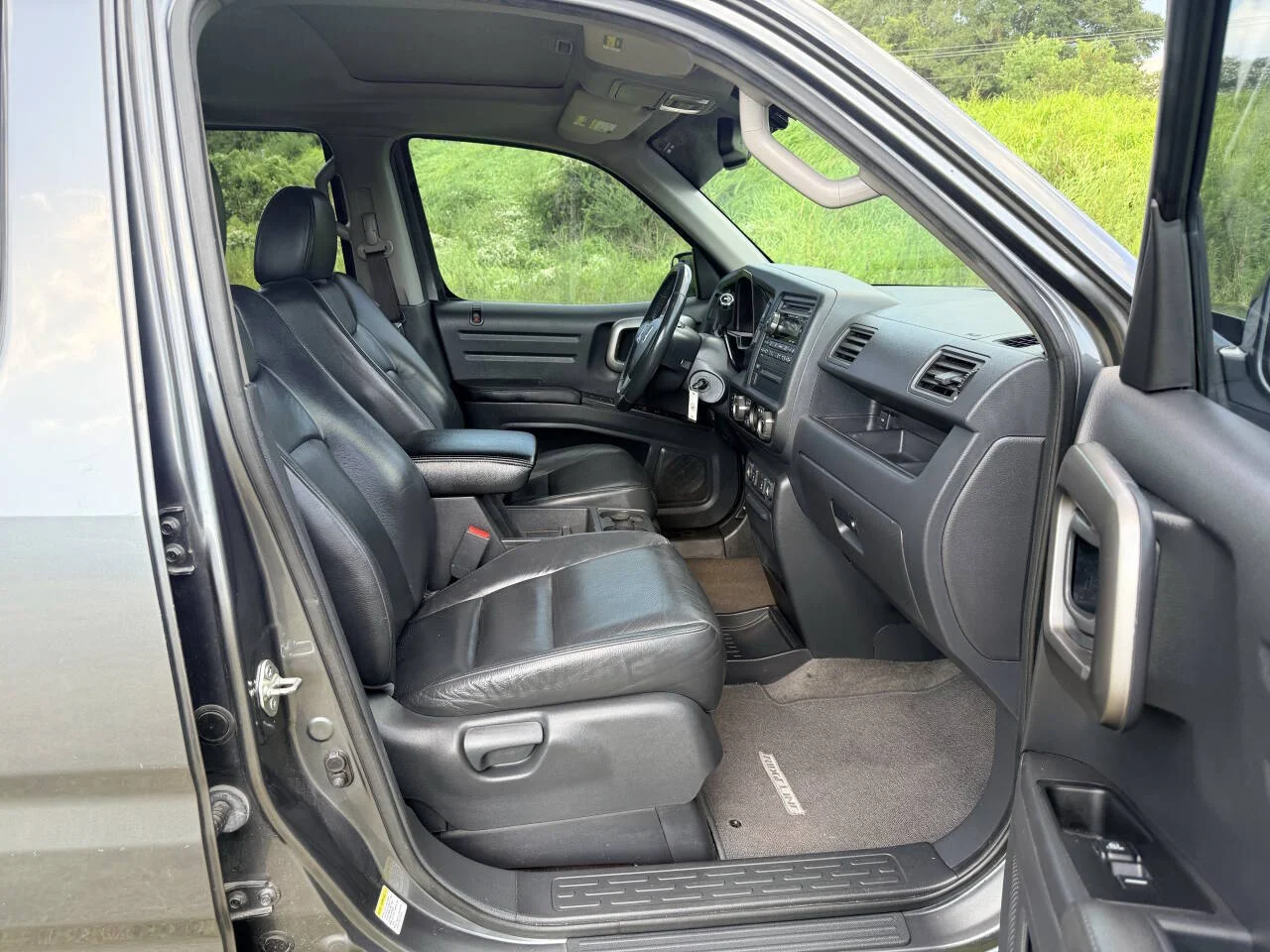 Used 2013 Gray Honda RTL 4x4 4dr Crew Cab image 16