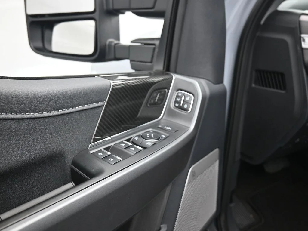New 2026 Glacier Gray Metallic Tri-Coat Ford Lariat image 10