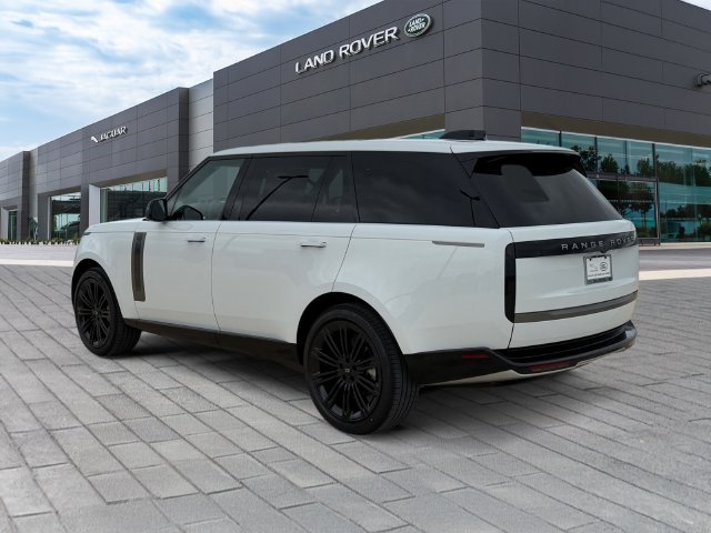 New 2027 Fuji White Land Rover SE image 3