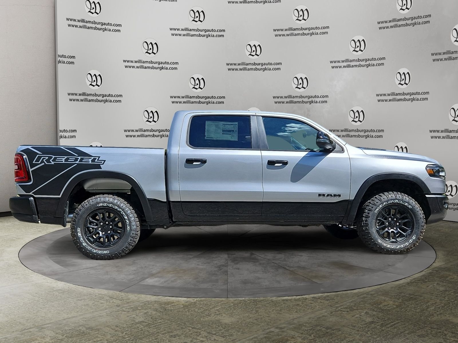 2026 RAM 1500 Rebel - Photo 6