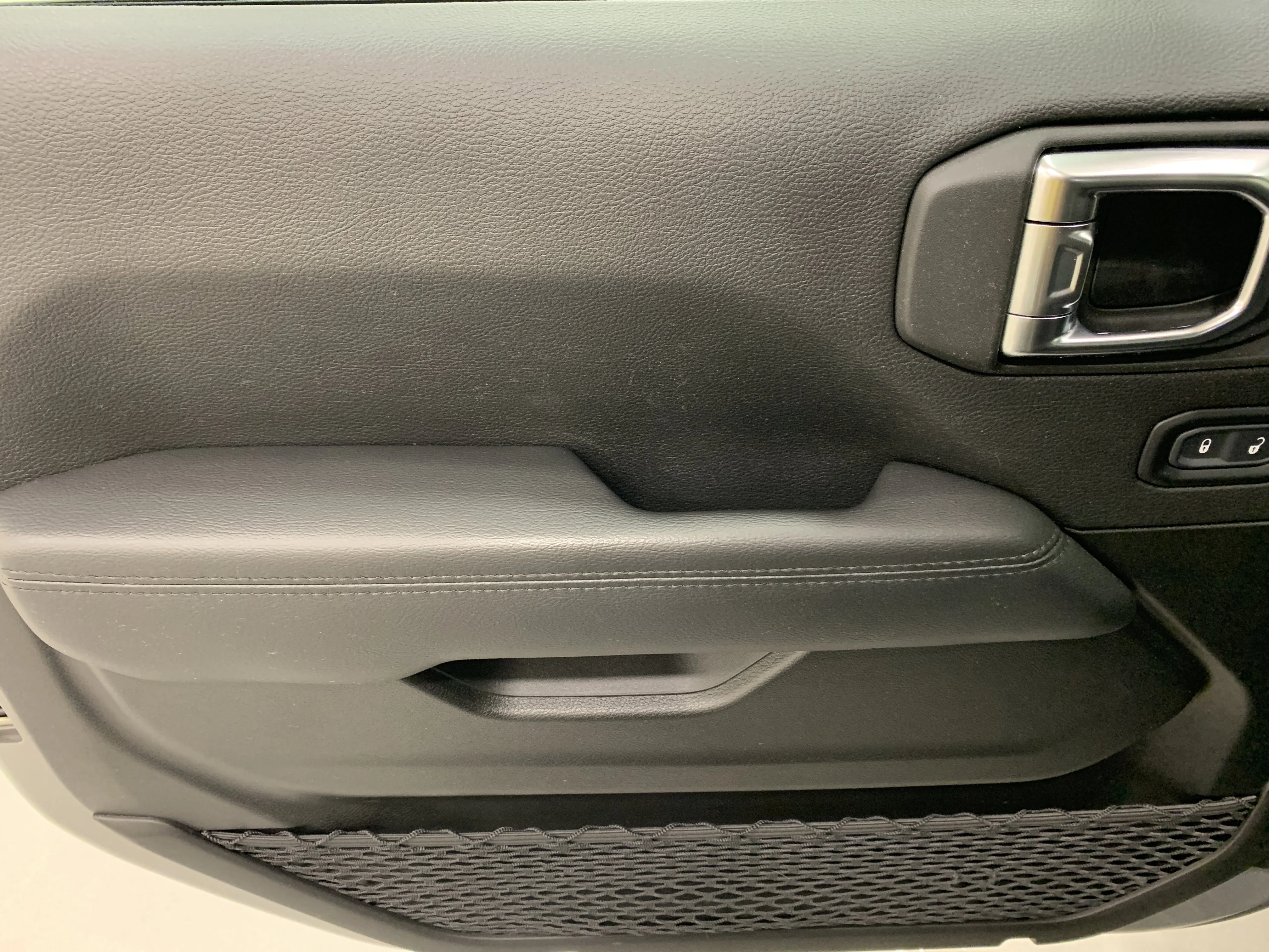 Certified Used 2023 Black Jeep Sahara Altitude * Leather * image 14