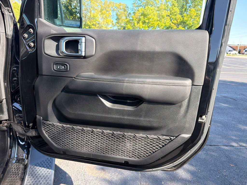 2021 Jeep Wrangler Unlimited Sahara - Photo 25