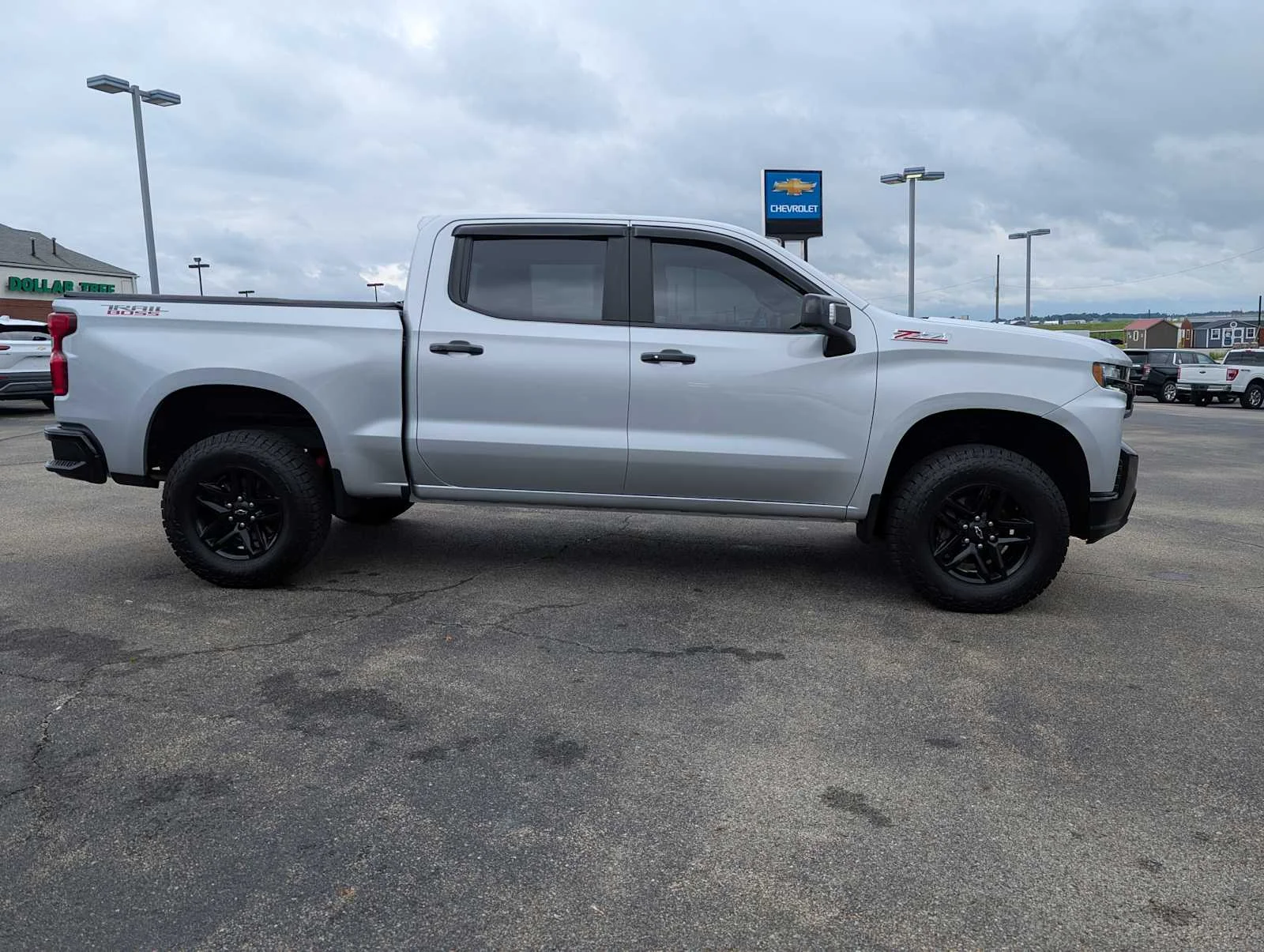 Used 2022 Silver Ice Metallic Chevrolet LT Trail Boss image 7